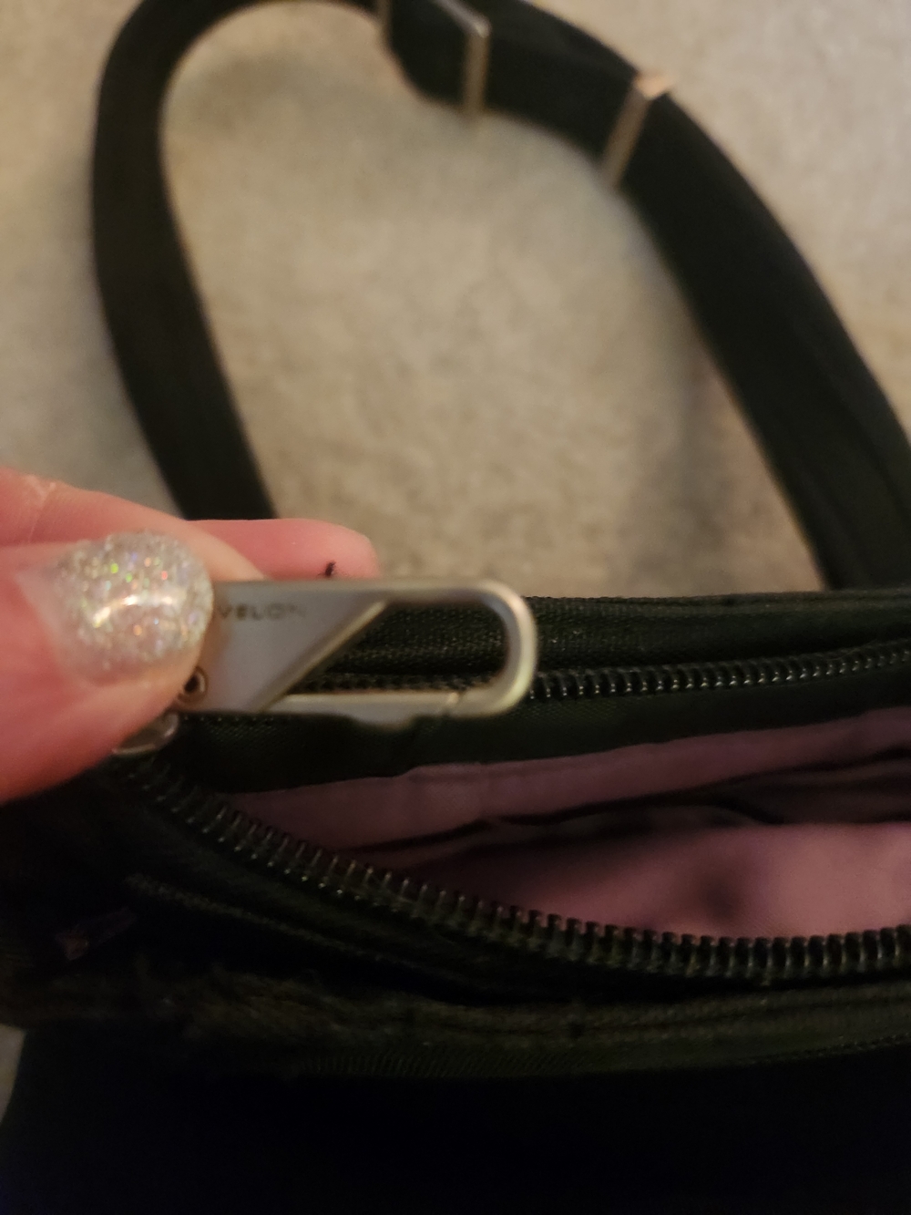 Women's Black Crossbody Shoulder Bag TRAVELON - Picture 7 of 7